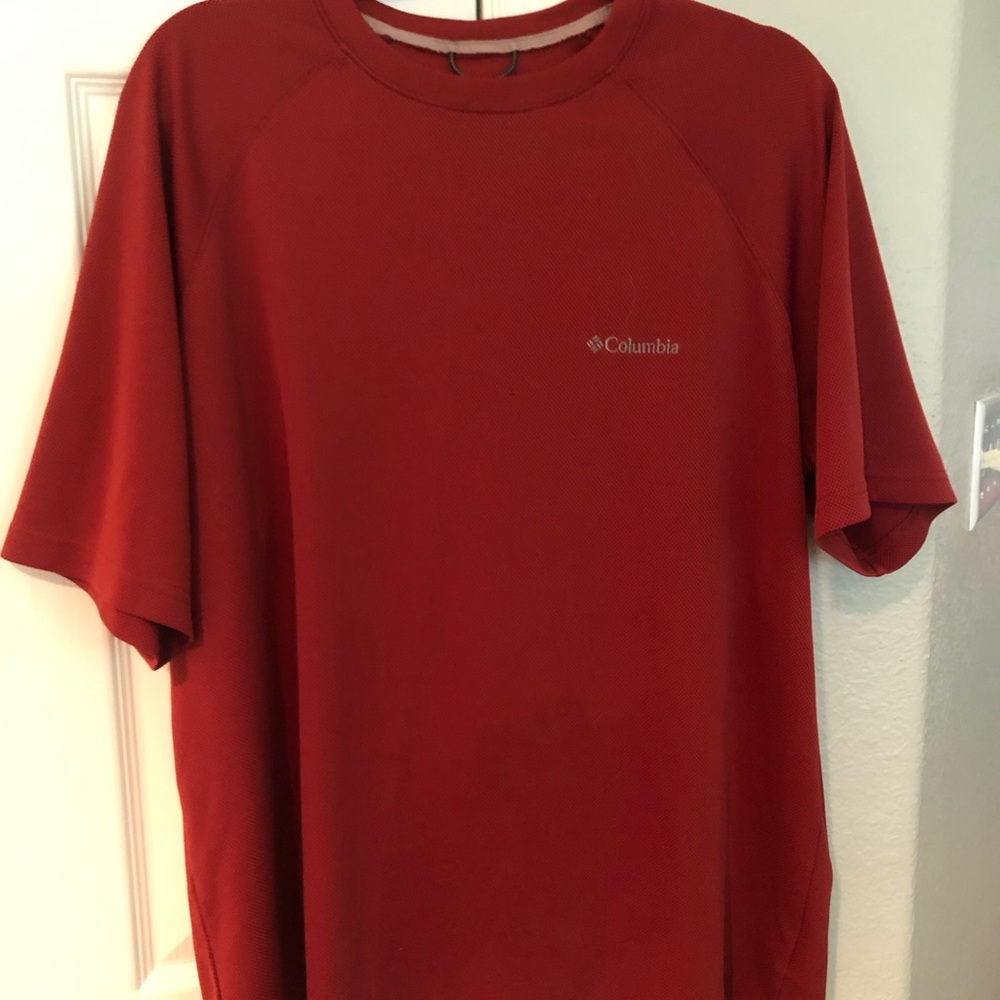 11 Columbia XL Mens short sleeve sports shirts.